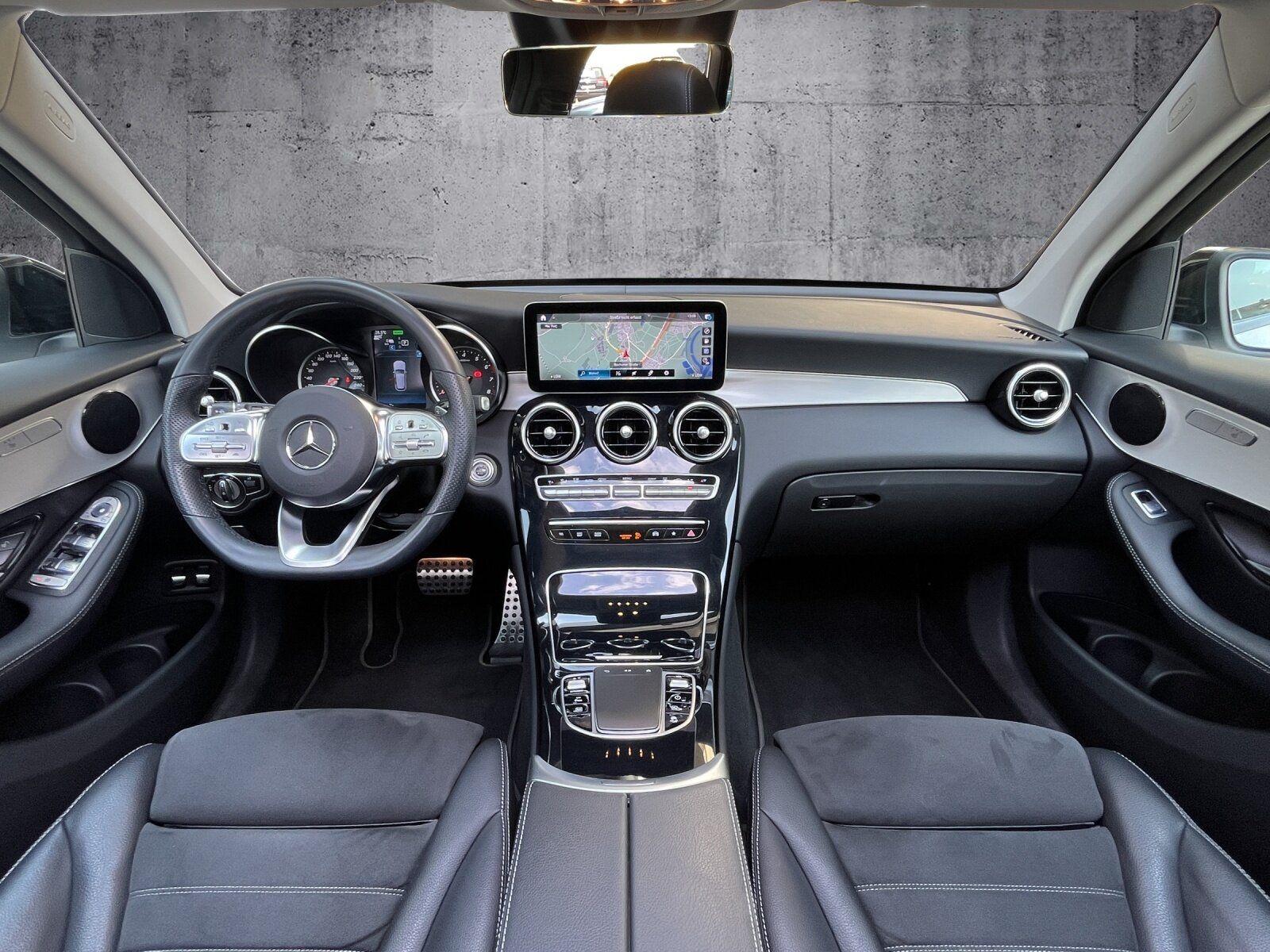 Mercedes-Benz GLC 300e 4MATIC*AMG-Line*Pano*Night*MBUX*LED*AHK
