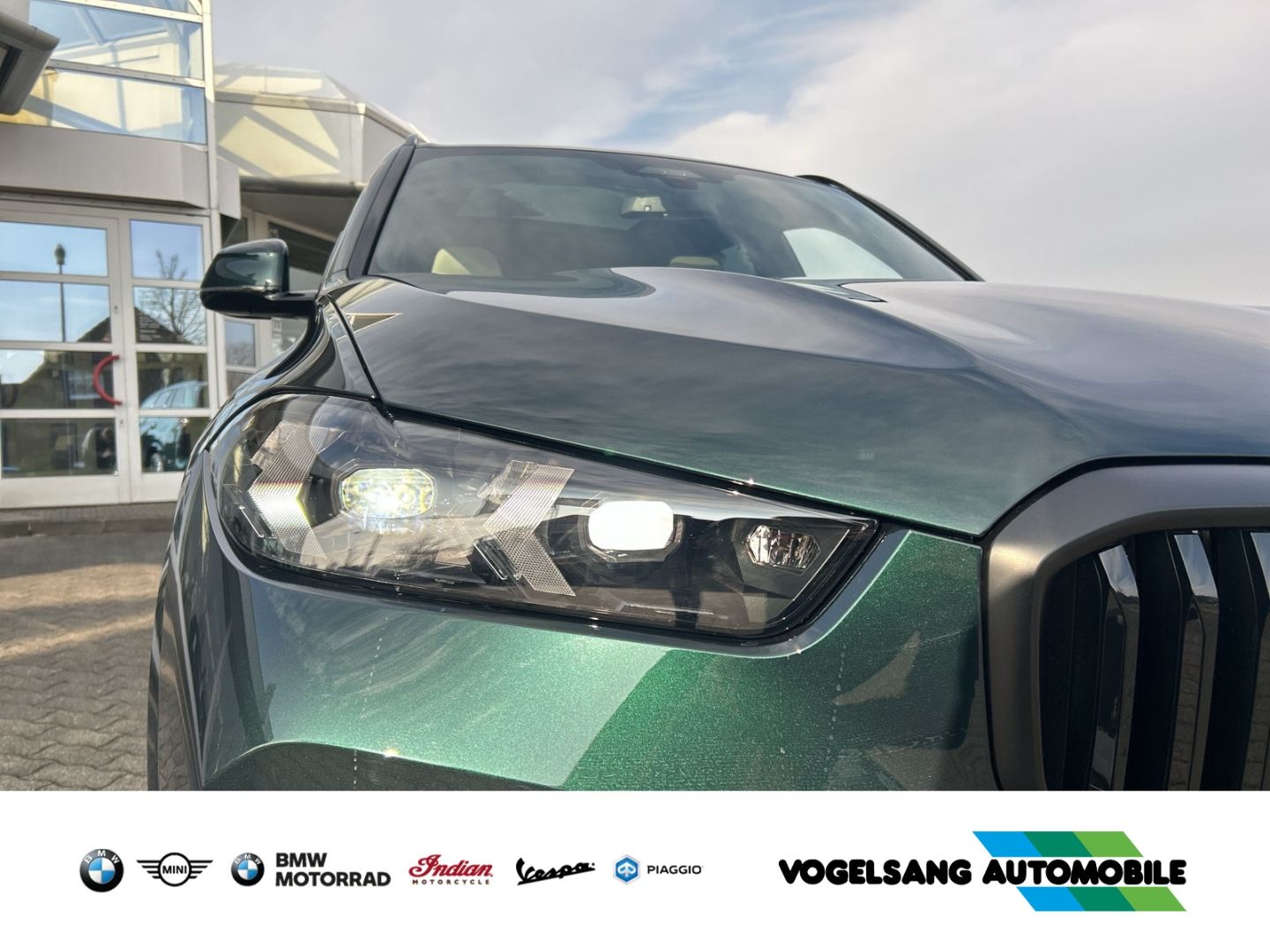 Fahrzeugabbildung BMW X5 xDrive50e M Sport Pro Park-Assistent Pano AHK