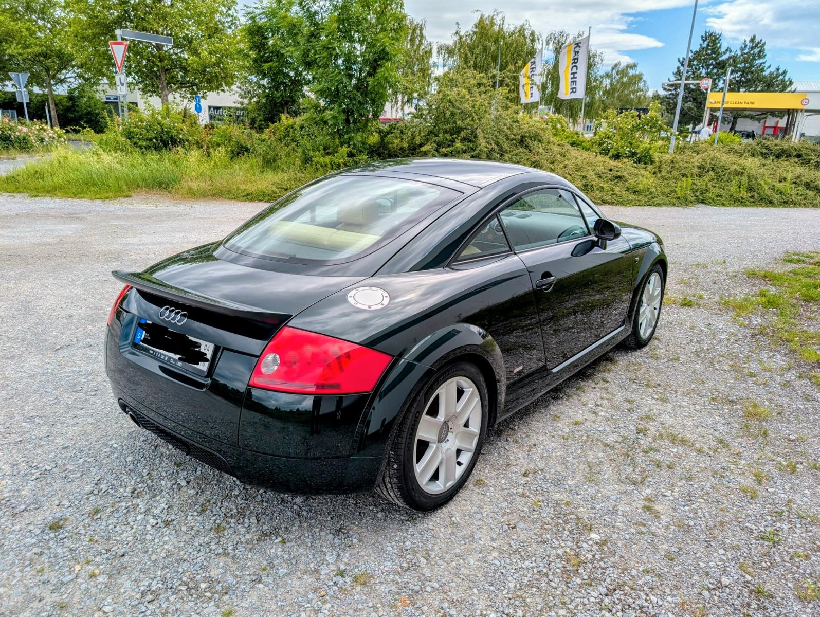 Audi TT Coupe 1.8T 132 kW - Liebhaberstück