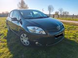 Toyota Auris 1,6-l-Valvematic Life Life - Toyota Auris aus 2011 mit Benzin-Antrieb