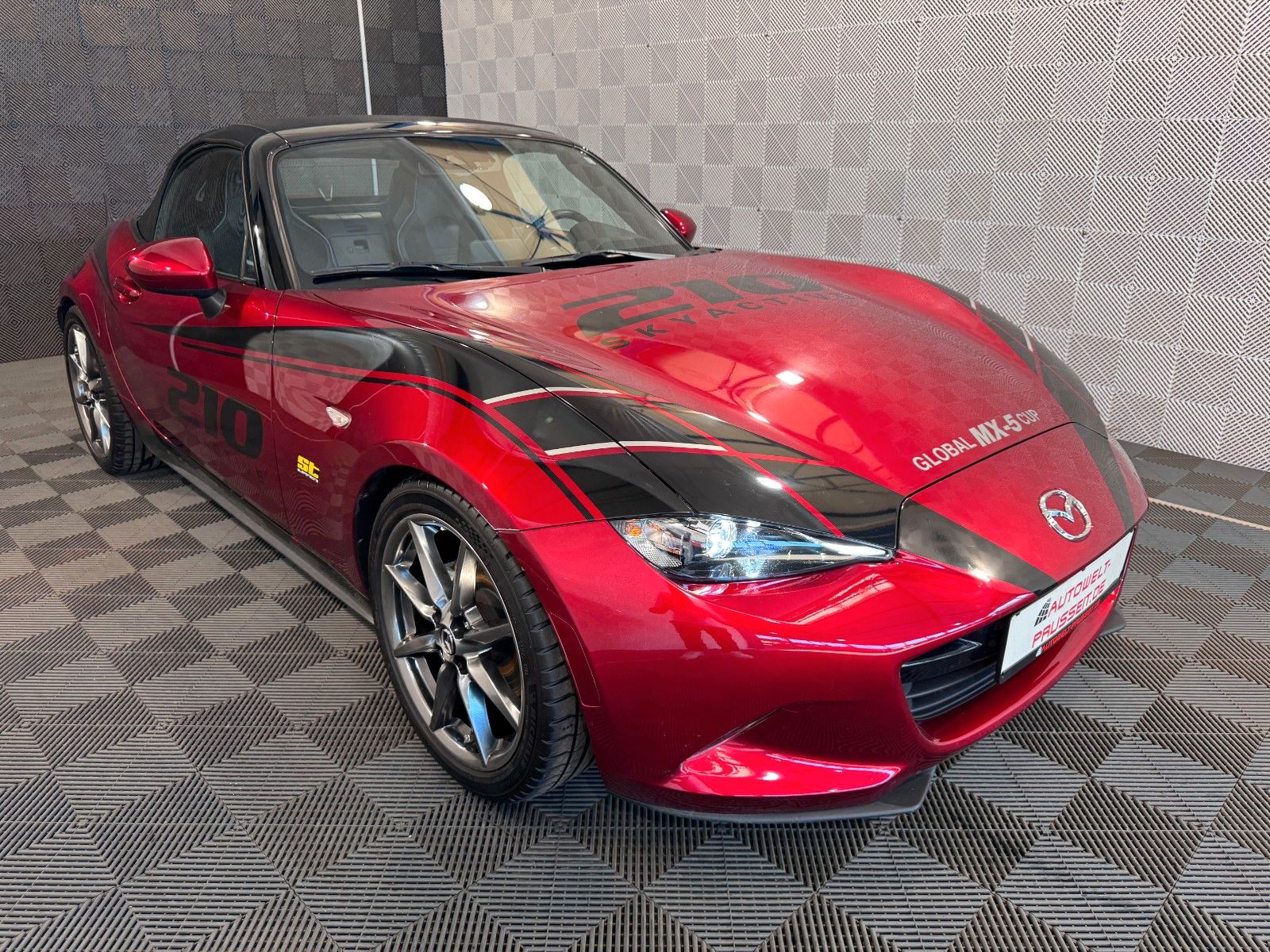 Gebrauchtwagen Mazda MX-5 MX-5*SKYACTIV-G*BOSE-TEMPO-R.KAM-KLIMA-APPLE-17" in Dirlos