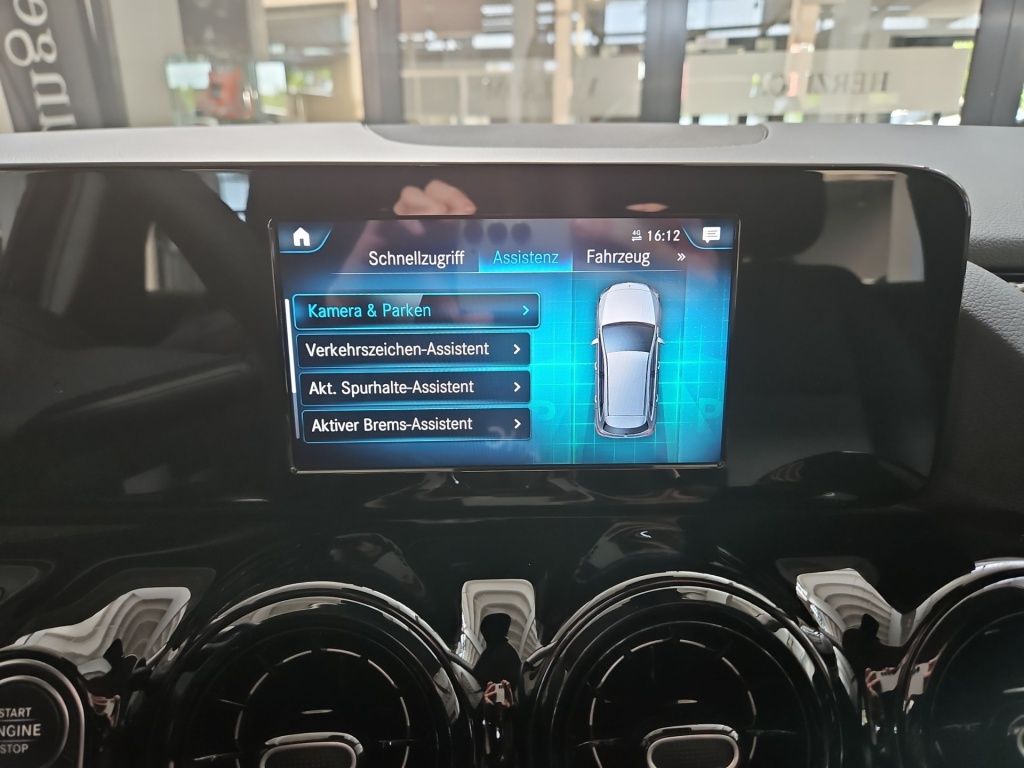 Fahrzeugabbildung Mercedes-Benz B 180 Totwi. Navi Multibeam SHZ SpurH KAM DAB