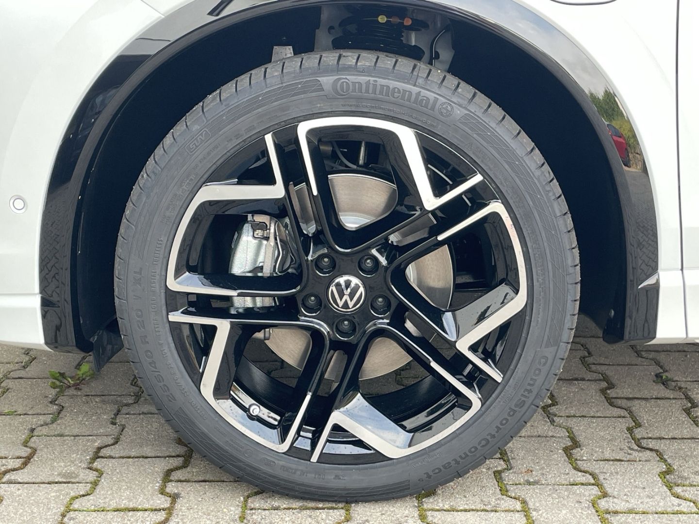 Tiguan 1.5 TSI eHybrid DSG HUD/AHK/Pano/DCC Pro