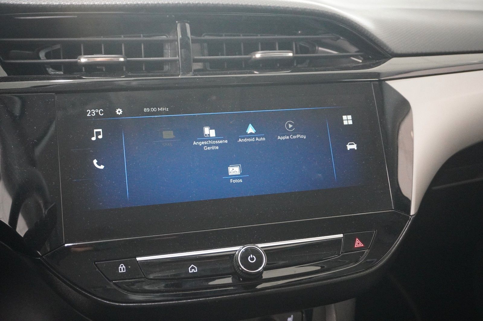 Fahrzeugabbildung Opel Corsa F 1.2 FACELIFT NAVI/LED/KAMERA/VIRTU./SHZ