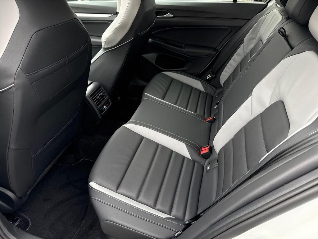 Volkswagen Golf 14