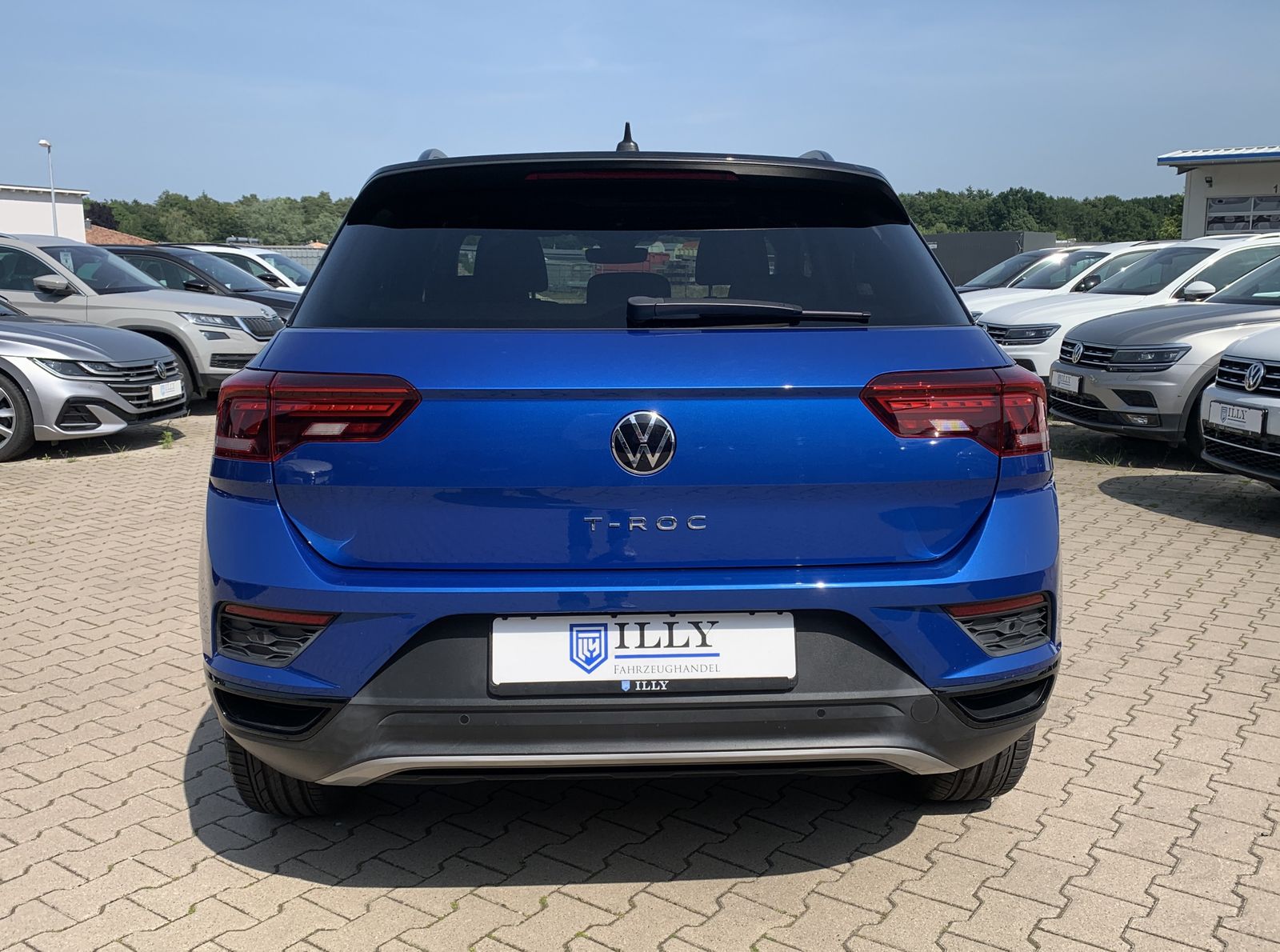 Fahrzeugabbildung Volkswagen T-Roc 1.5 TSI*Sport*LED*ACC*Spur*Navi*SHZ*