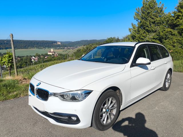 BMW 320i xDrive Touring Sport Line Automatic Spo...