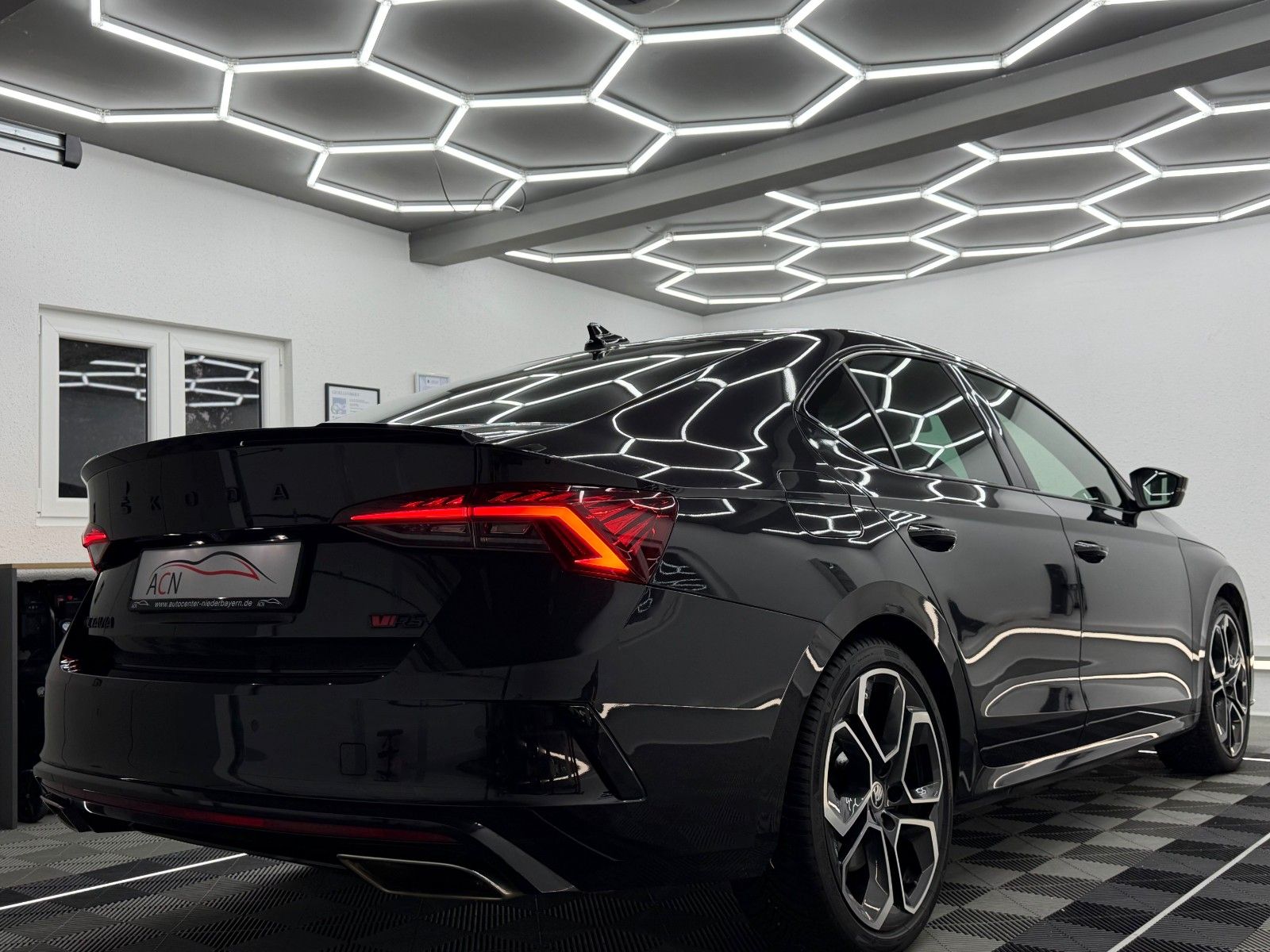Fahrzeugabbildung SKODA Octavia Lim. RS TSI/FACELIFT/AMBI+/ACC/MASSAGE