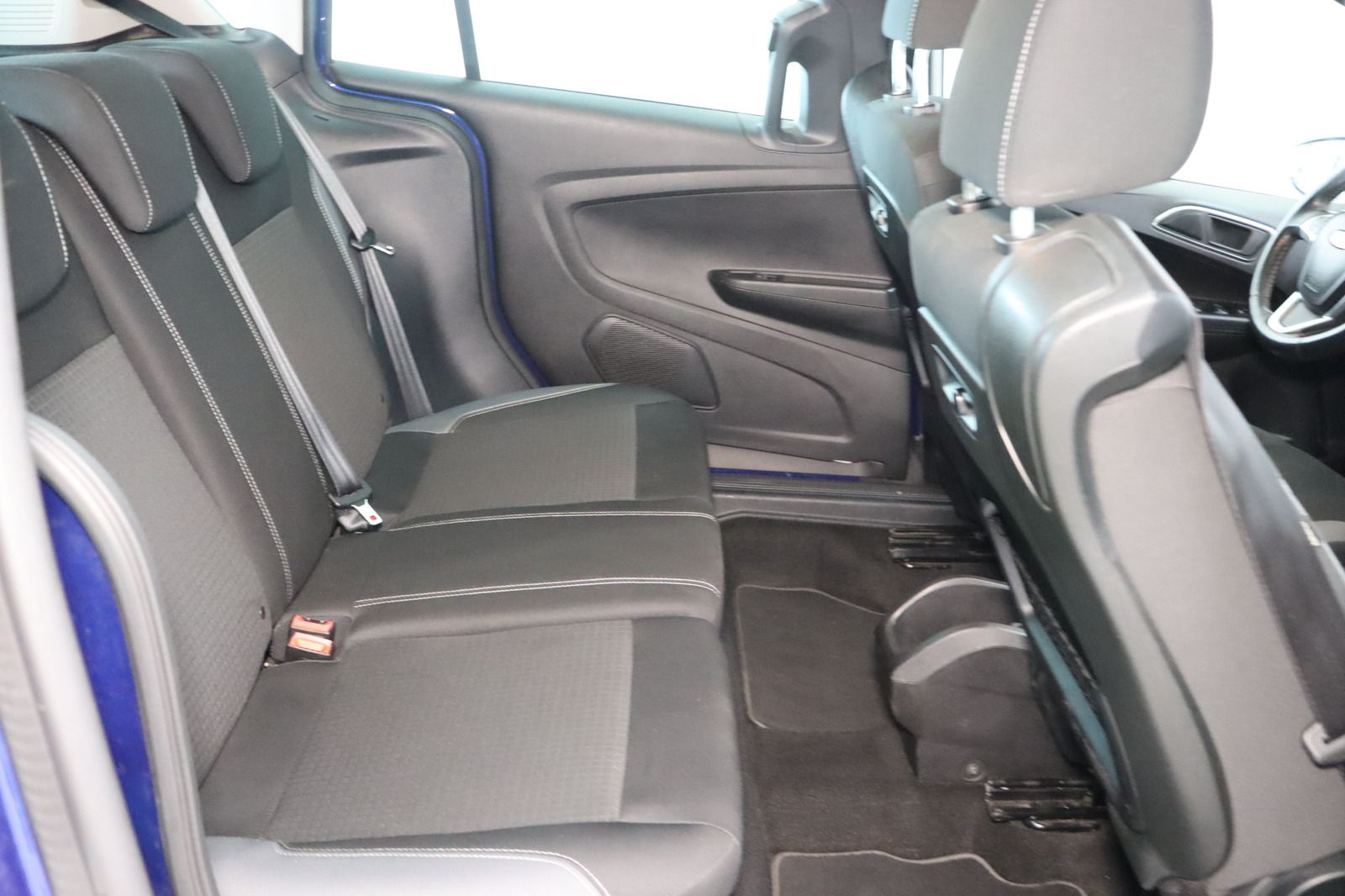Fahrzeugabbildung Ford B-Max SYNC Edition * Navi * SHZ * PDC