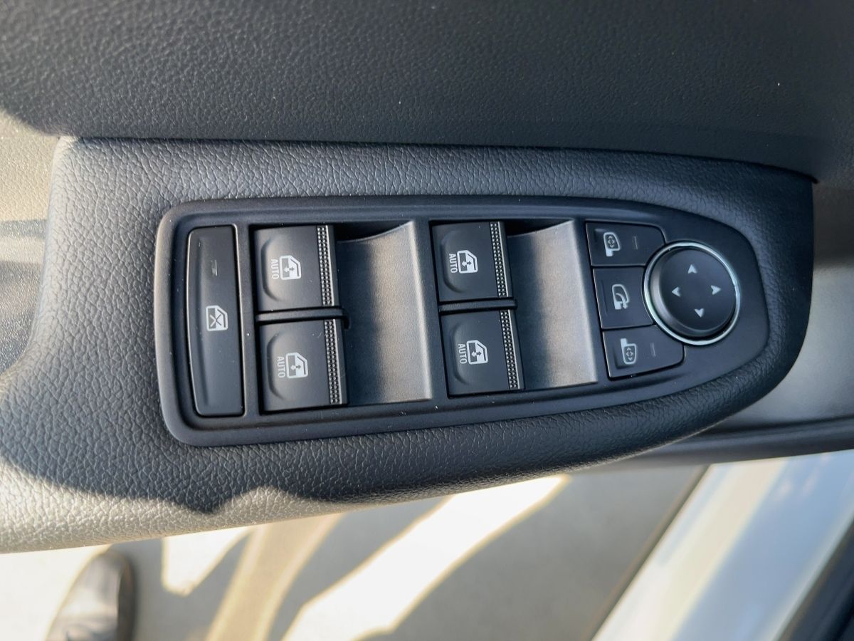 Fahrzeugabbildung Renault Arkana Evolution TCe 140 Automatic GJR EPH vo+hi