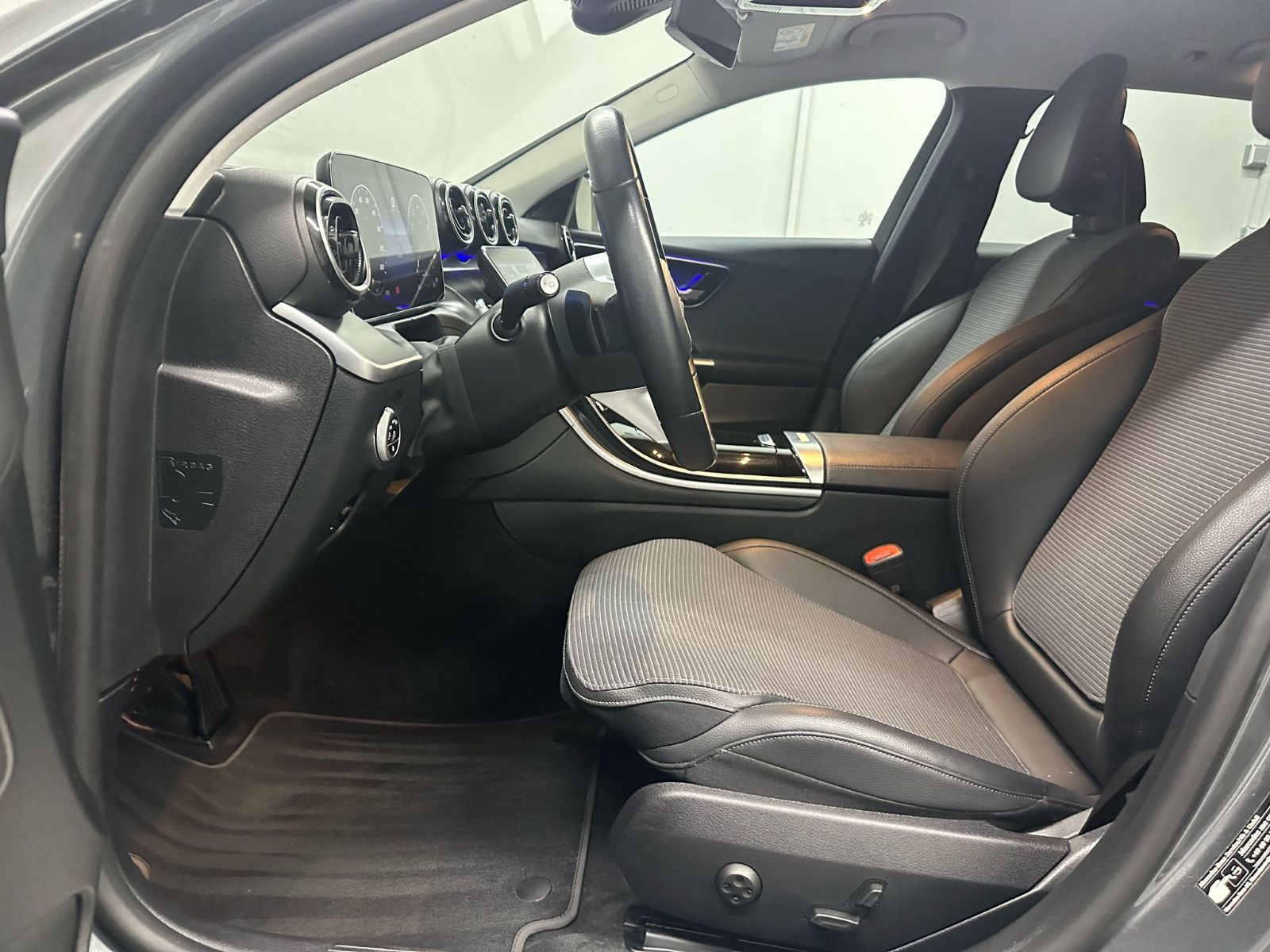 Fahrzeugabbildung Mercedes-Benz C 180 T Autom.*AVANTGARDE*NIGHT*DISTRO*AHK*