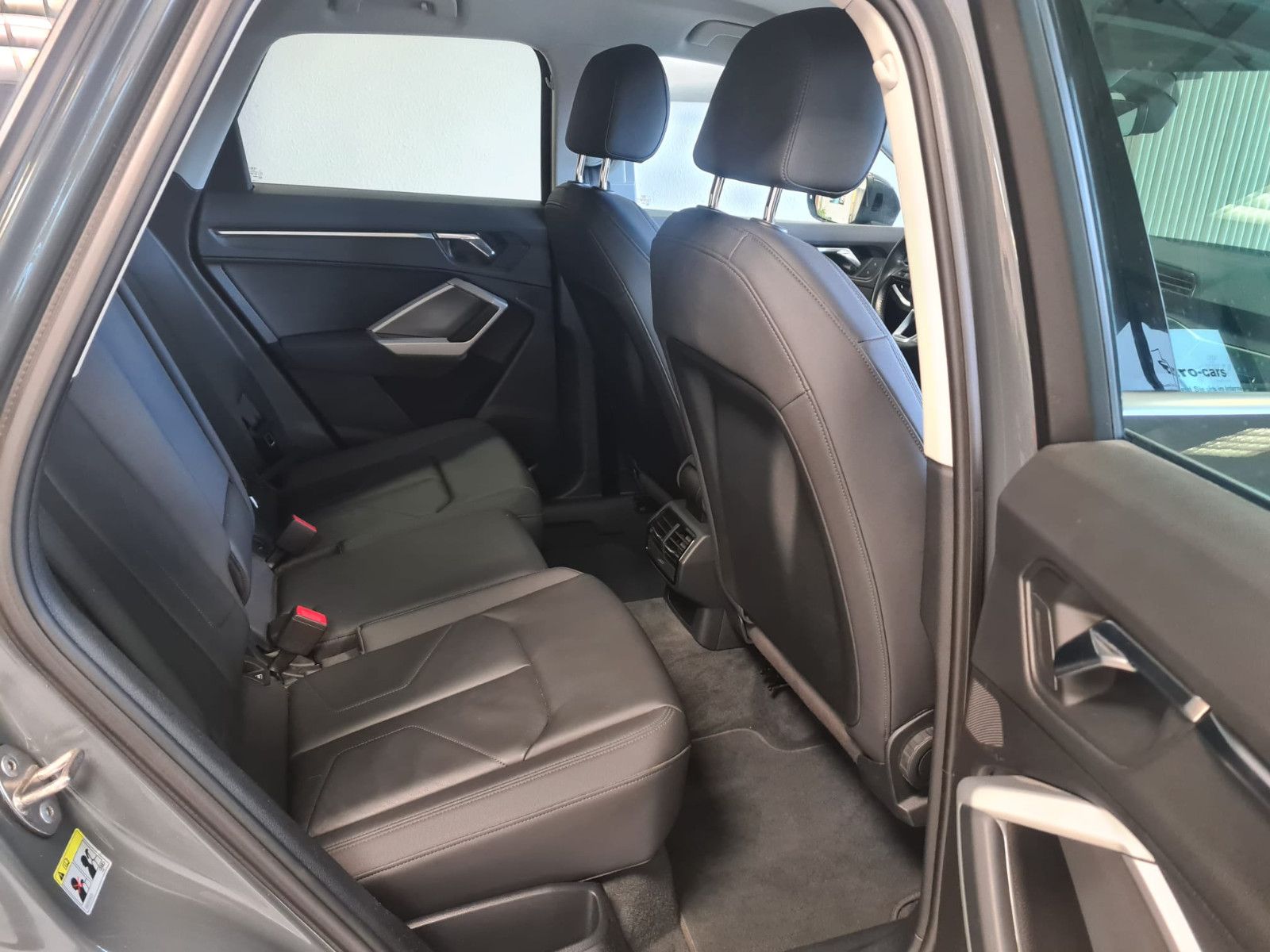 Fahrzeugabbildung Audi Q3 35 TFSI advanced / LED / AHK / KAMERA