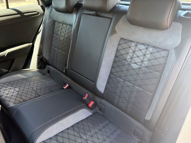 Fahrzeugabbildung Volkswagen T-Roc 1.0 TSI R-LINE LED-PLUS SHZ APP-CONNECT PA