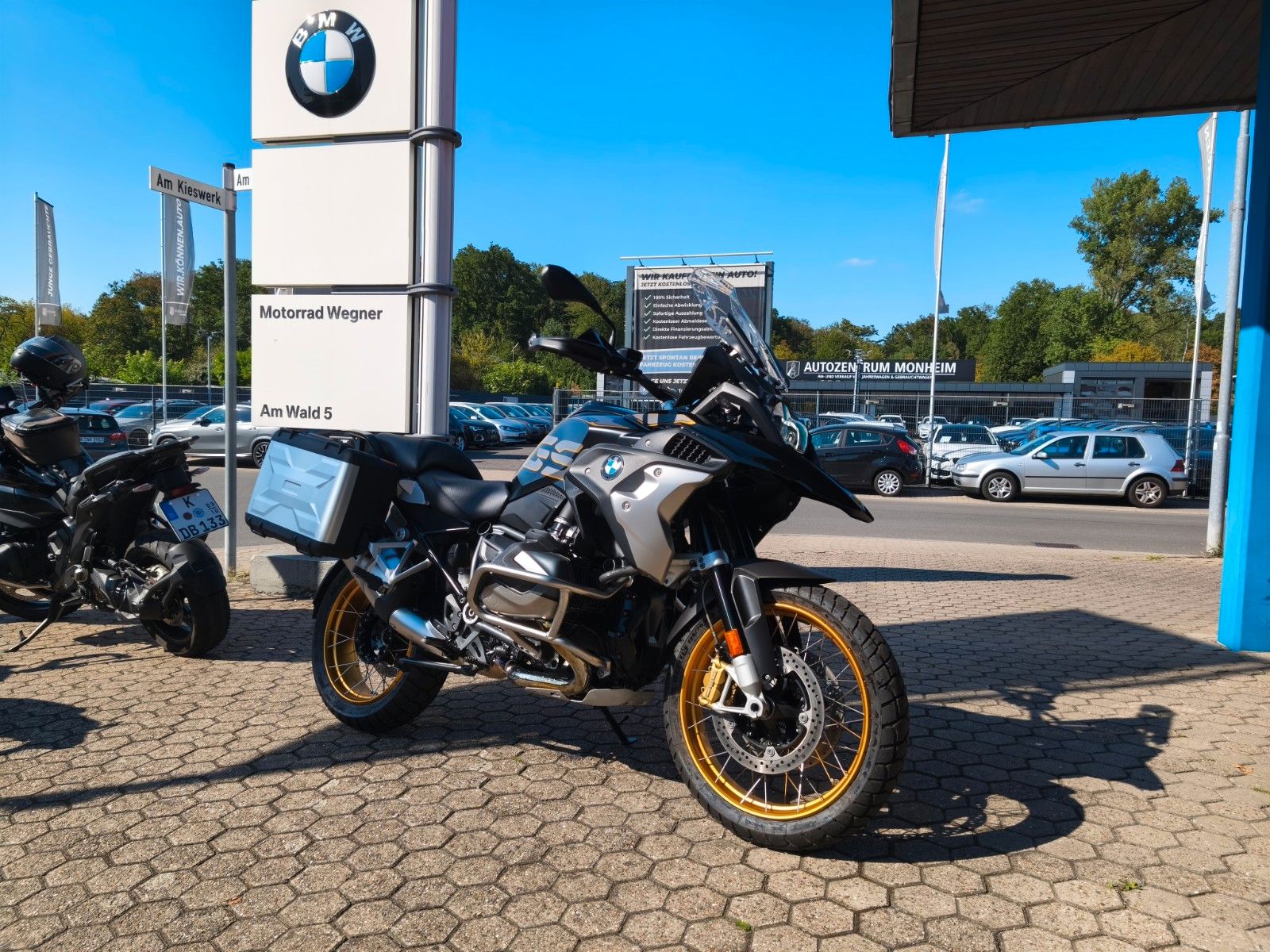 Fahrzeugabbildung BMW R1250 GS Style Exclusive/inkl.Koffer