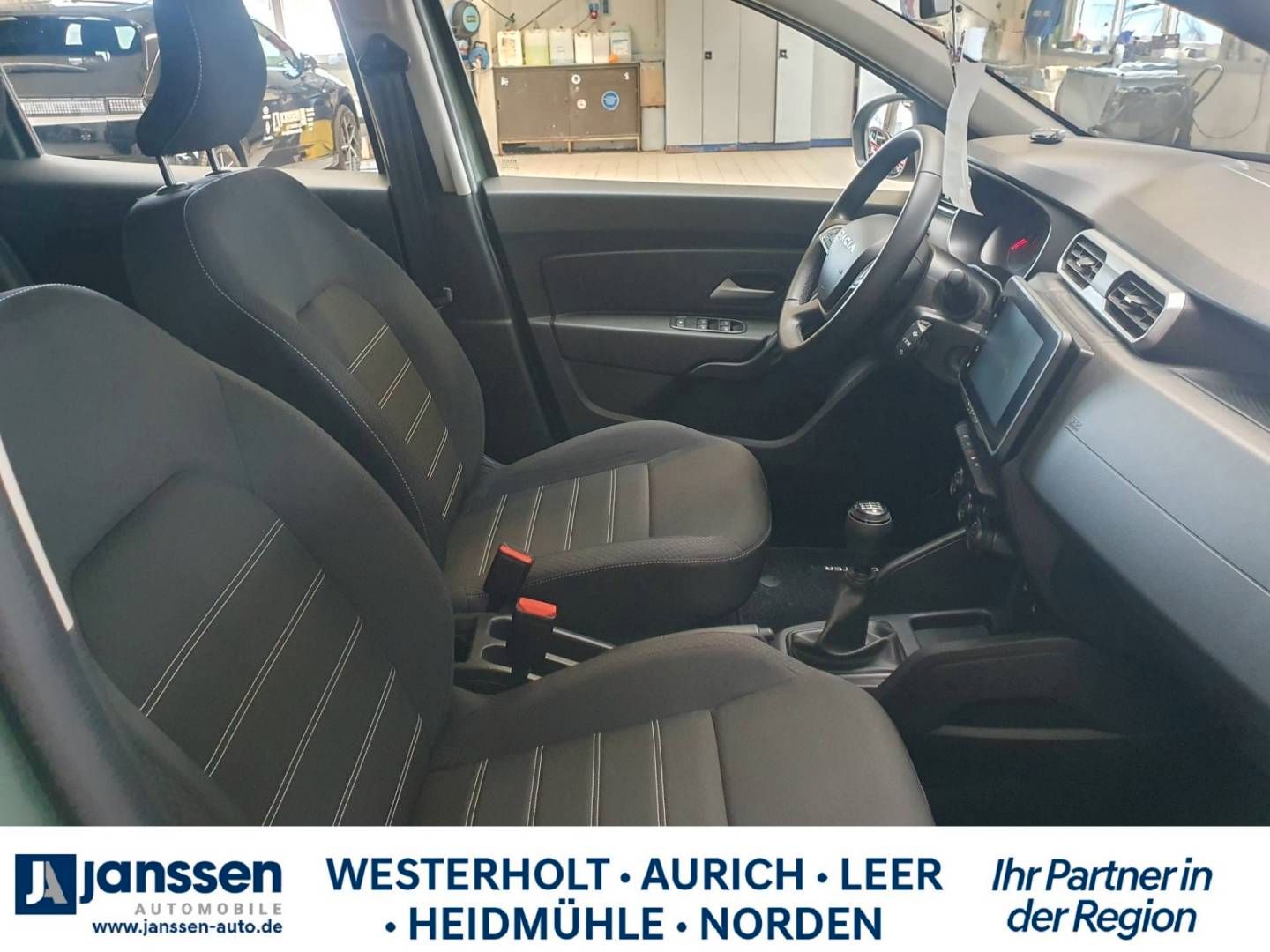 Fahrzeugabbildung Dacia DUSTER Expression TCe 100 ECO-G