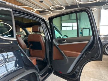 Volkswagen Tiguan Sport & Style 4Motion *2. Hand*Klima*PDC*