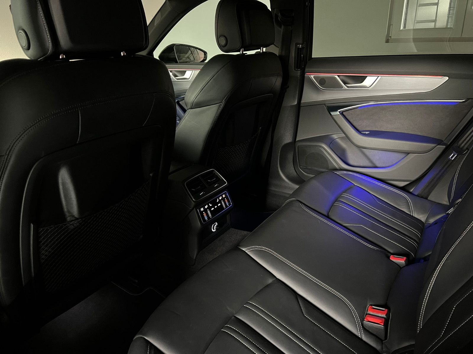 Fahrzeugabbildung Audi A6 Avant 50 TDI Quattro S-LINE/HDMATRIX/AHK/AMBI