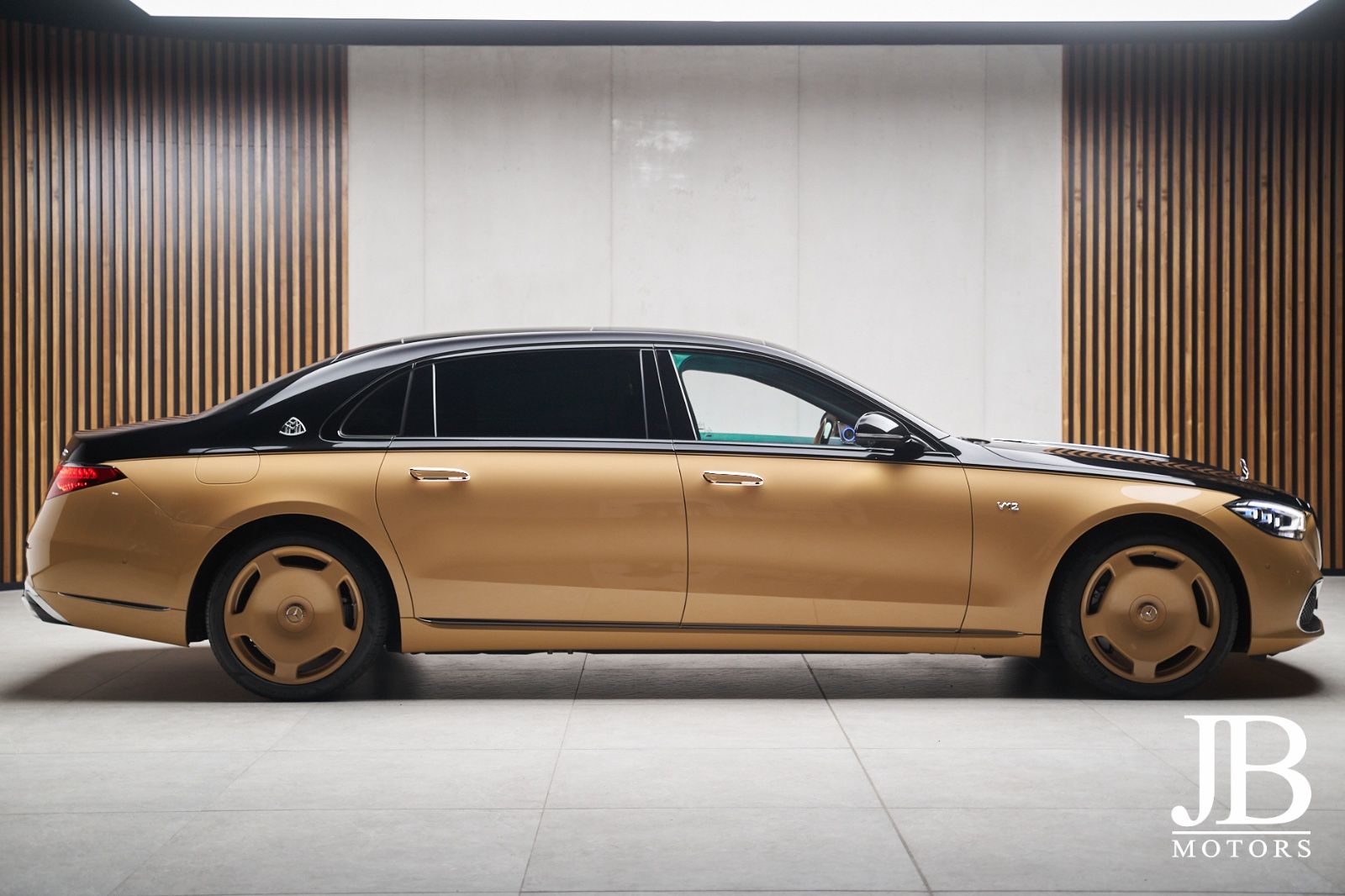 Fahrzeugabbildung Mercedes-Benz S680 Maybach Virgil Abloh 1 of 150 New Condition