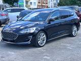Ford FOCUS TURNIER VIGNALE*PANO+LED+1.HAND* - Ford Focus in Mainz