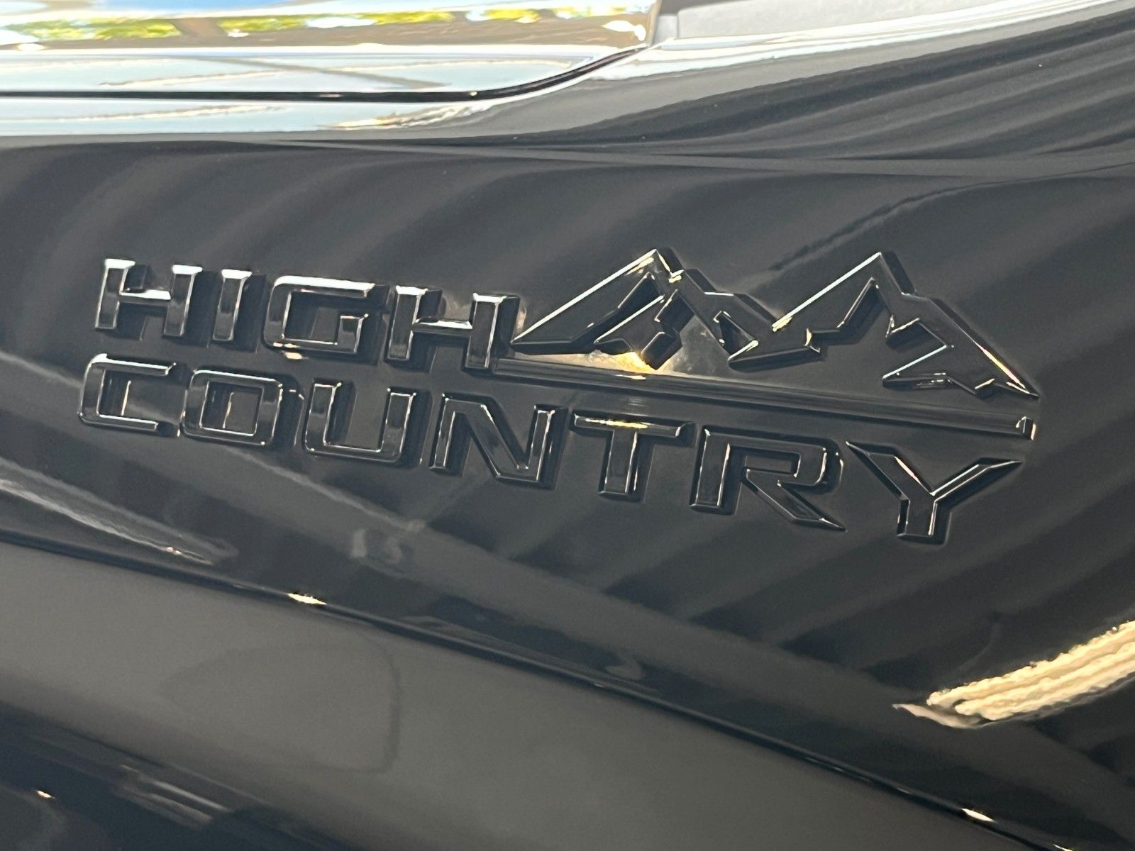 Fahrzeugabbildung Chevrolet Silverado 6.2 V8 High Country Midnight*LPG*360°