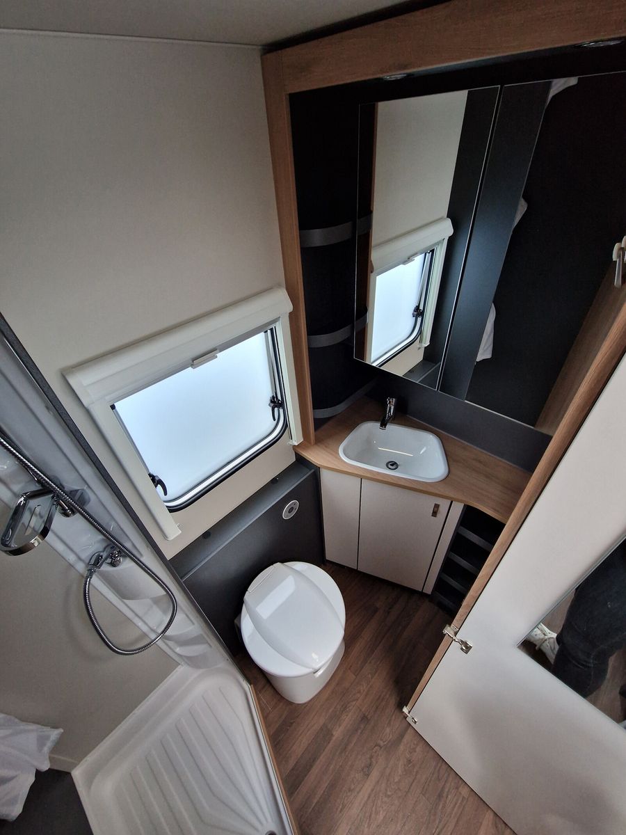 Fahrzeugabbildung Knaus Sport 500 KD 3-Etagenbett mit Garagenklappe