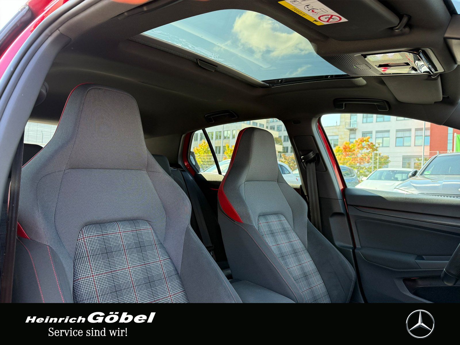 Fahrzeugabbildung Volkswagen GTI*VIII*2.0TSI*PANO*MATRIX*KEYLESS*AMBIENTE*NAV