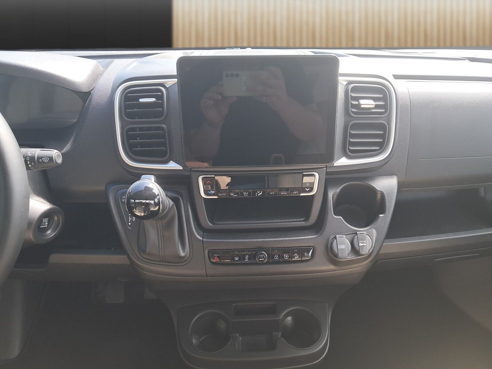 Fahrzeugabbildung Malibu Van comfort 640 LE Automatik.AHK,Markise