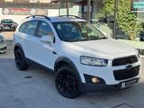 Chevrolet Captiva 2.4 LT 2WD*7 SITZER*NAVI*KLIMA*AHK*LEDER - gebrauchte Chevrolet Captiva aus dem Jahr 2013