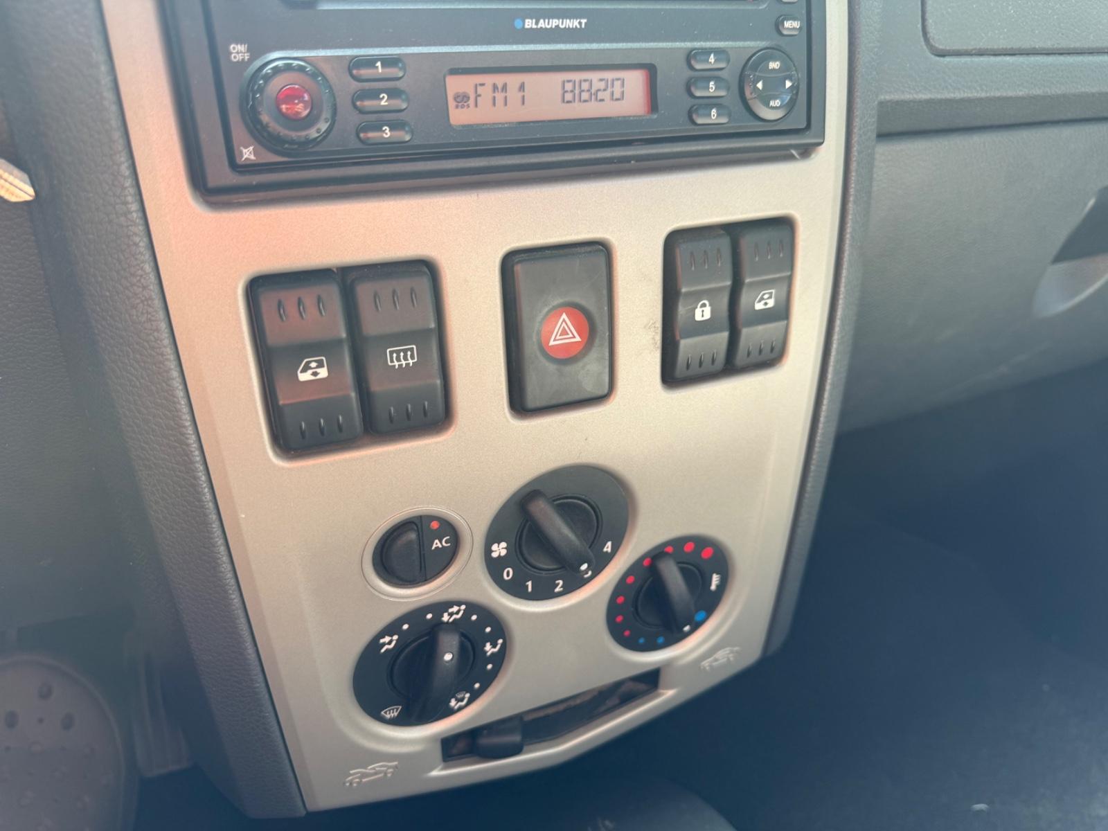Dacia Logan 2007 — photo 15