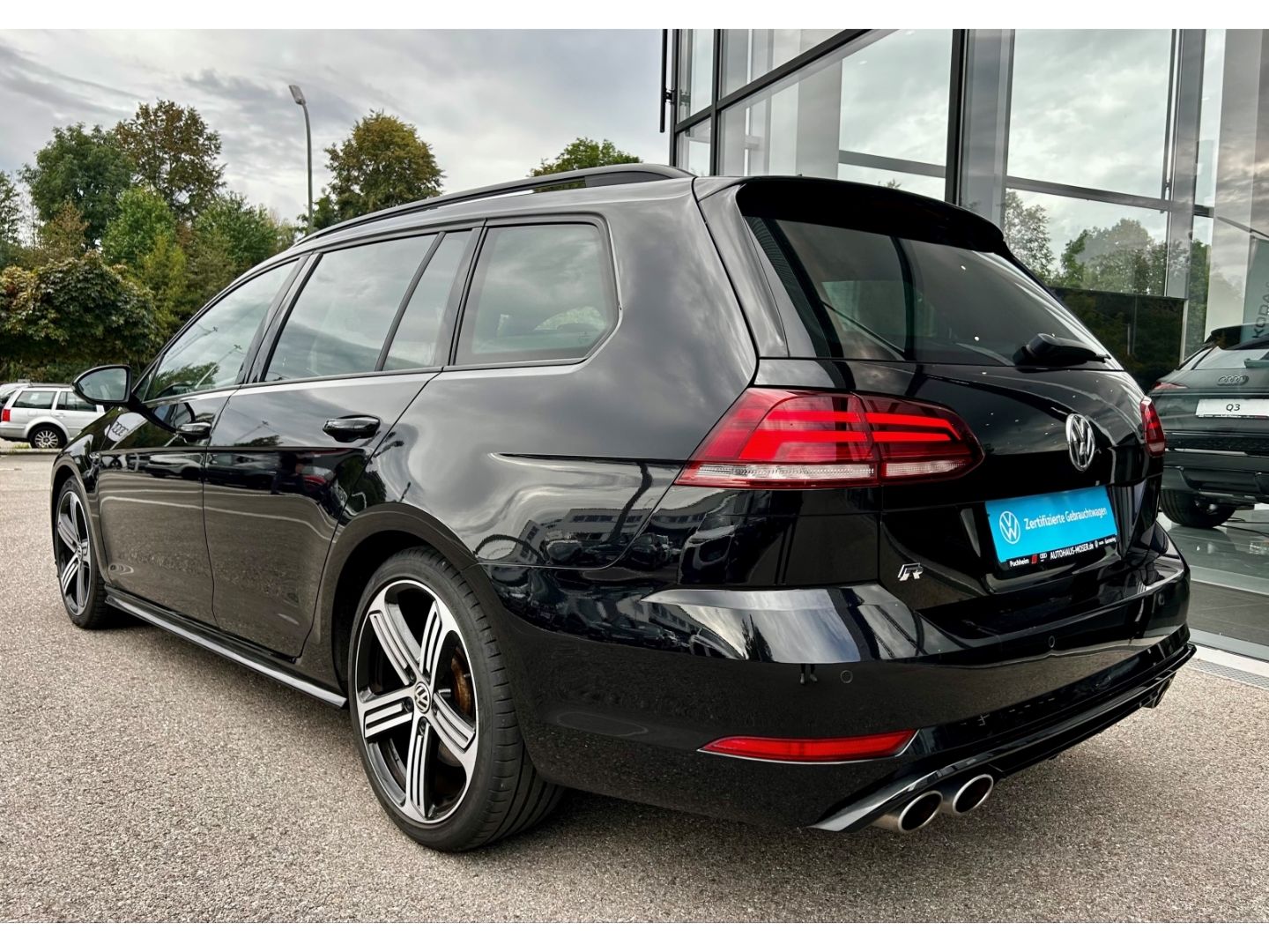 Golf R Variant 4M DSG - Navi*DCC*ACC*APP*Assist+