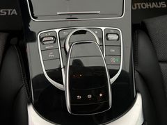 MERCEDES-BENZ C 200 CGI AVANTGARDE/ NUR 29.tKM / RENTNER/ MERCEDES-BENZ C 200 CGI AVANTGARDE/ NUR 29.tKM / RENTNER/