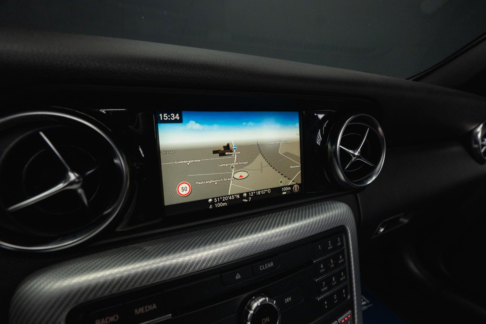 Fahrzeugabbildung Mercedes-Benz SLC 200 Roadster Sport *Sportabgas*Pano*Navi*