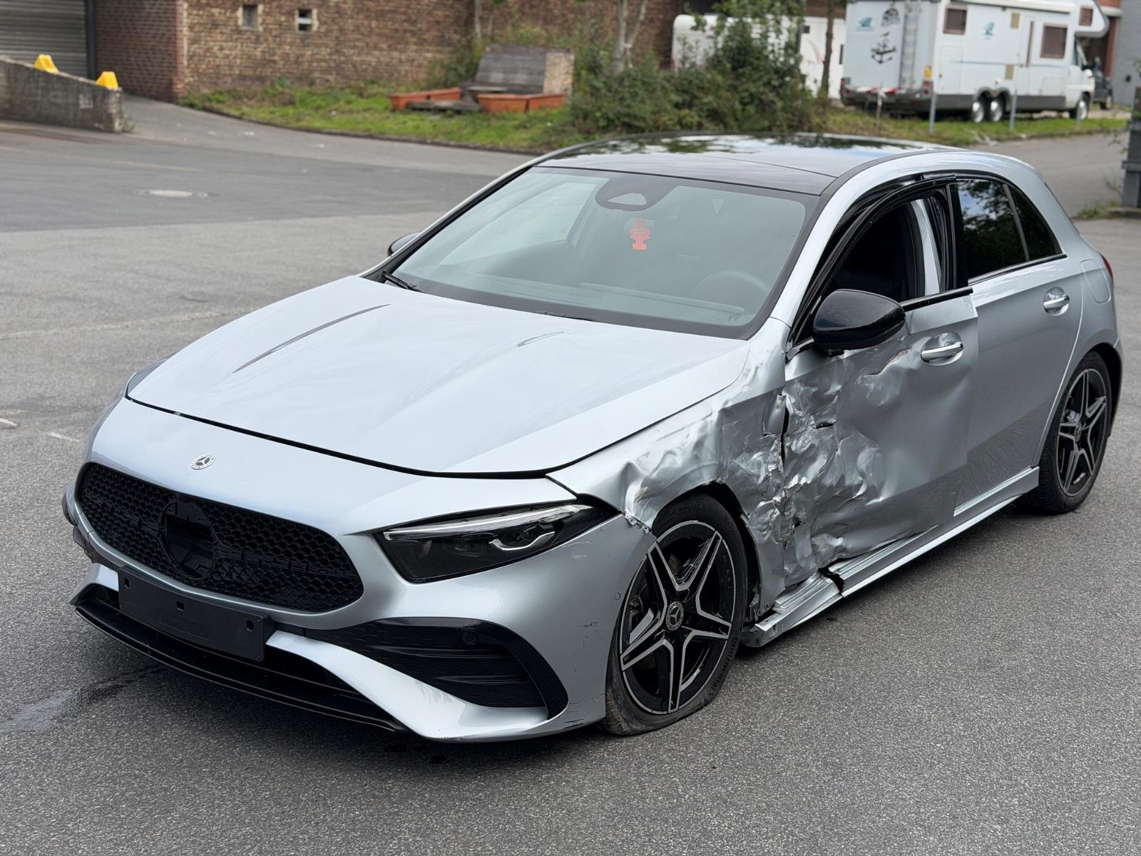 Mercedes-Benz A180 AMG Panorama Distronic KeyGo