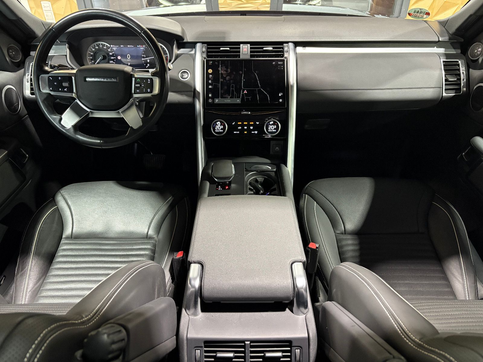 Fahrzeugabbildung Land Rover Discovery 5 SE D250 AWD/PANO/ACC/360°/APPLE/AHK/