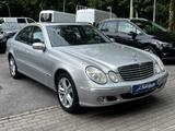 Mercedes-Benz E 240 Elegance Limousine W211 *SCHIEBEDACH*SHZ* - Mercedes-Benz E 240 w211 Gebrauchtwagen
