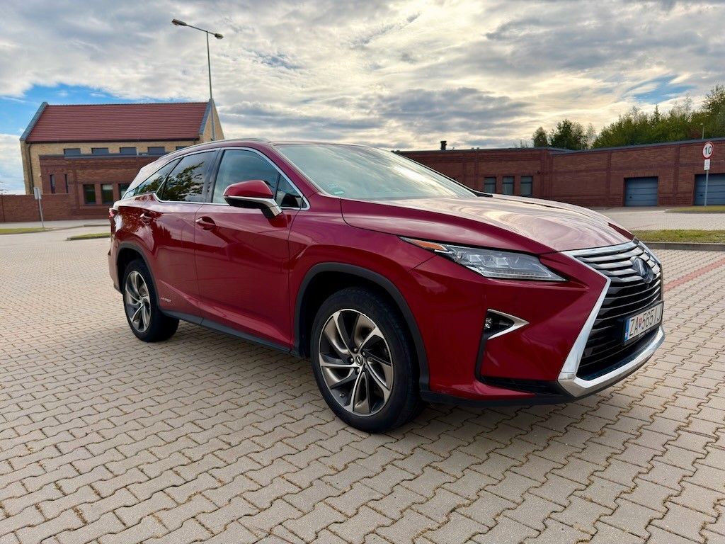 Lexus RX 450 hL Omotenashi Luxury Line 7-Sitzer 1. Hand