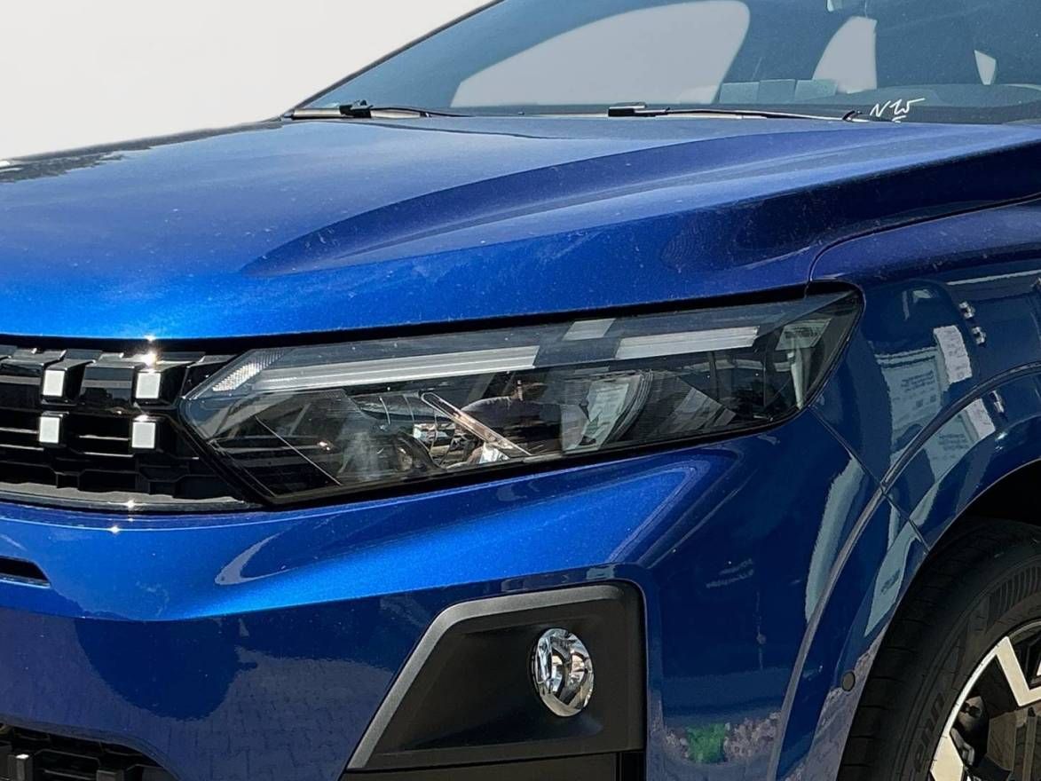 Fahrzeugabbildung Dacia Sandero Journey TCe 100