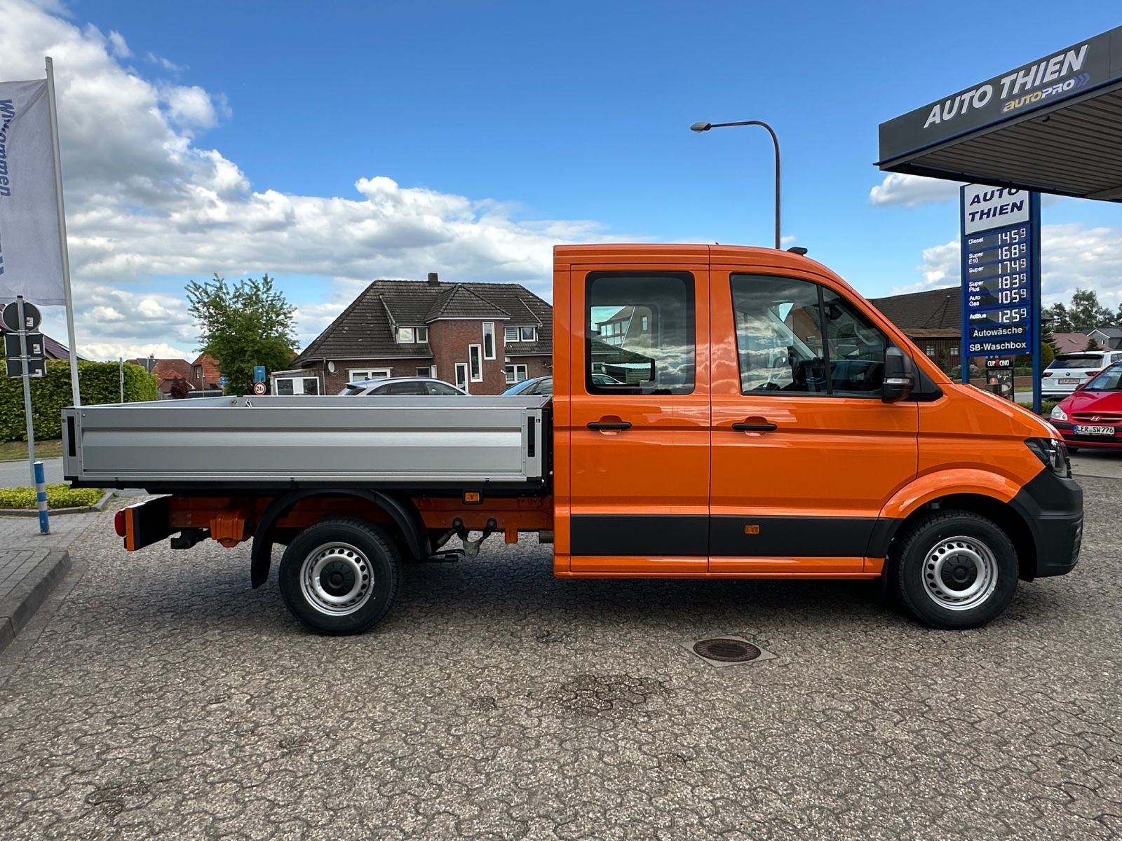 Fahrzeugabbildung Volkswagen Crafter Pritsche 35 DOKA MR 2.0 TDI Klima/GRA