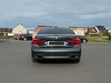 BMW 740 - 6