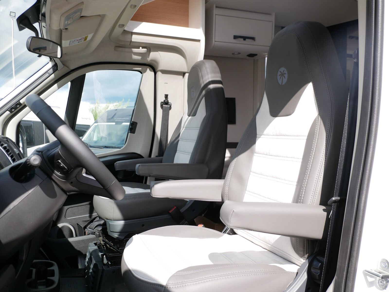 Fahrzeugabbildung Sunlight Adventure T 68 8901 Sonderrabatt, Fiat