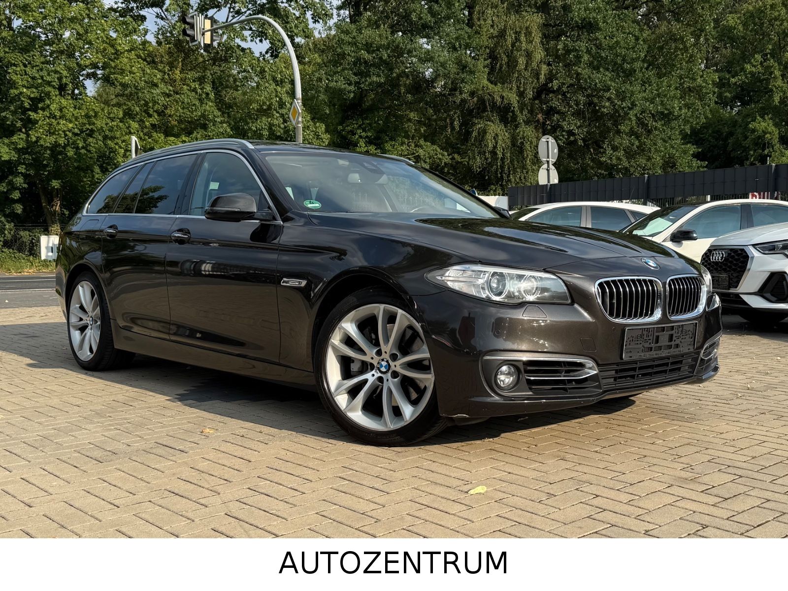 BMW BMW 535 d Touring Luxury _TÜV Neu_Panorama_HuD_Xen