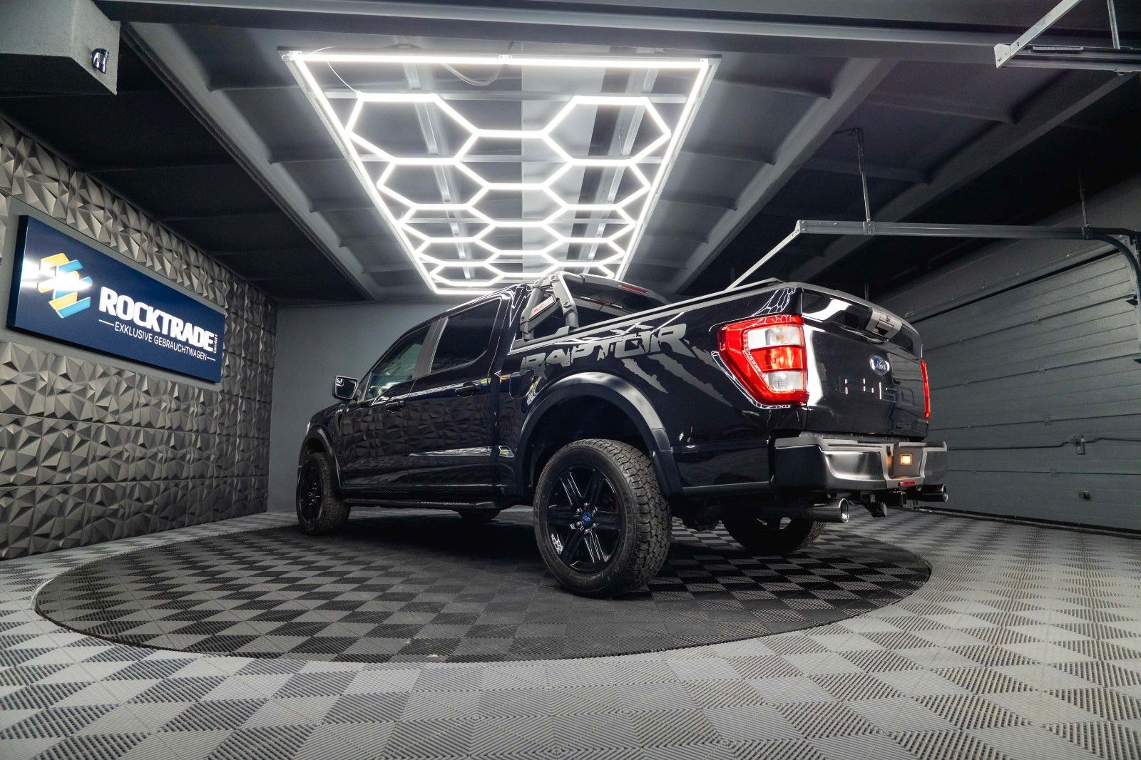 Fahrzeugabbildung Ford F150 5.0L V8 4x4 Offroad SuperCrew RAPTOR 19%