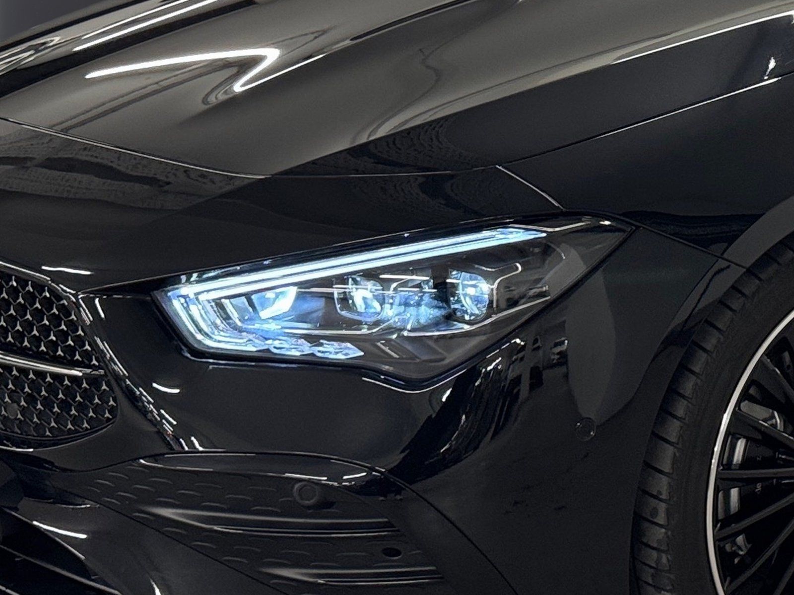 Fahrzeugabbildung Mercedes-Benz CLA 200 AMG*Pano*Burmester*20"*Night*360°*MuBeam