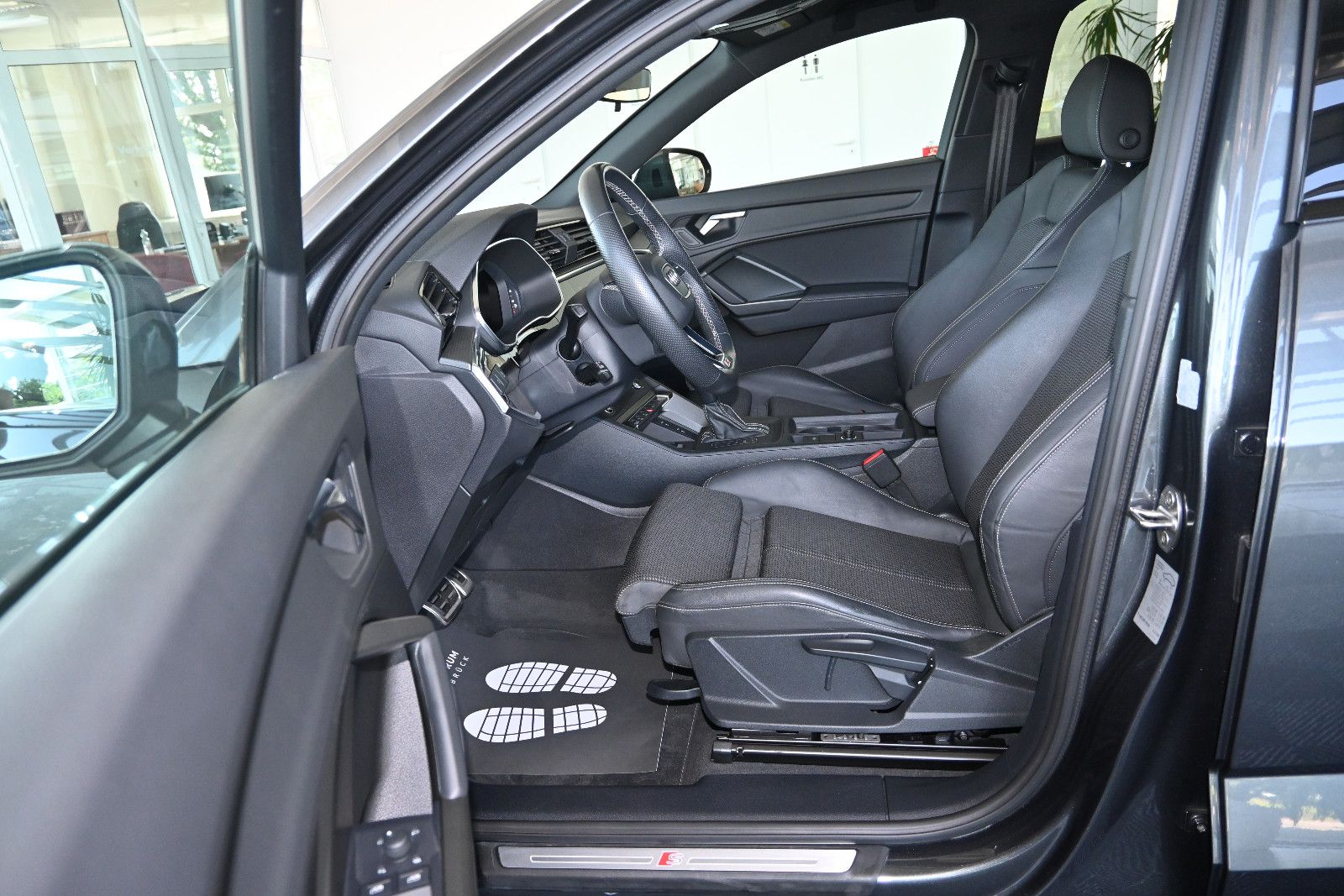 Audi Q3 SB 35 TDI S-Line Navi Virtual Teilleder PDC foto 13