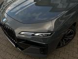 BMW 740d xDrive M Sport Pro SkyPano DA/PA Prof B&W - BMW 740 in Solingen