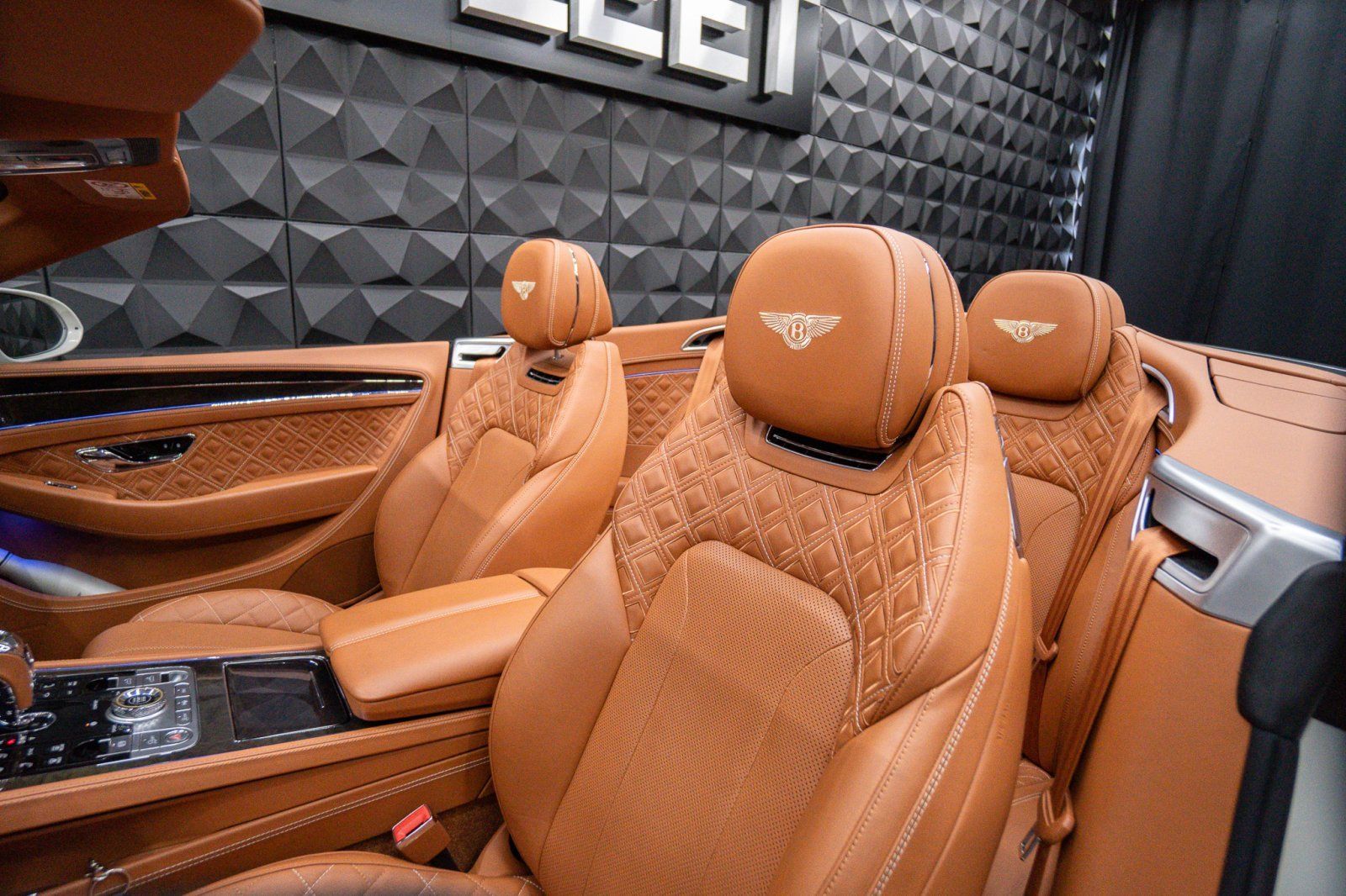 Bentley Continental GTC 100Jahre Edition Mulliner foto 21
