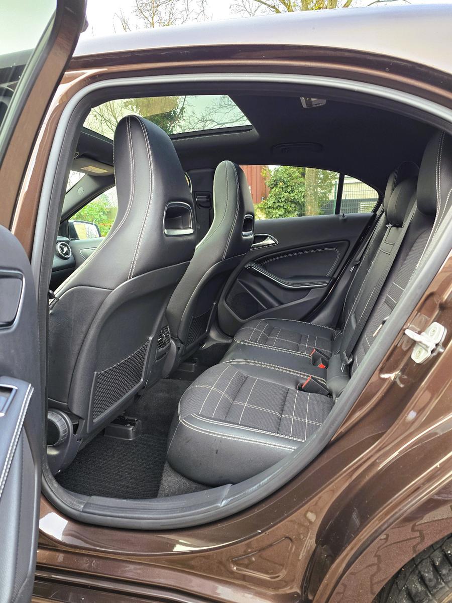 Mercedes-Benz A 250*4MATIC*PANO*KAMERA*AHK*NIGHT PAKET*8xBER.