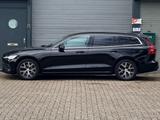 Volvo V60 2.0 B4 Core - gebrauchte Volvo V60 aus dem Jahr 2023