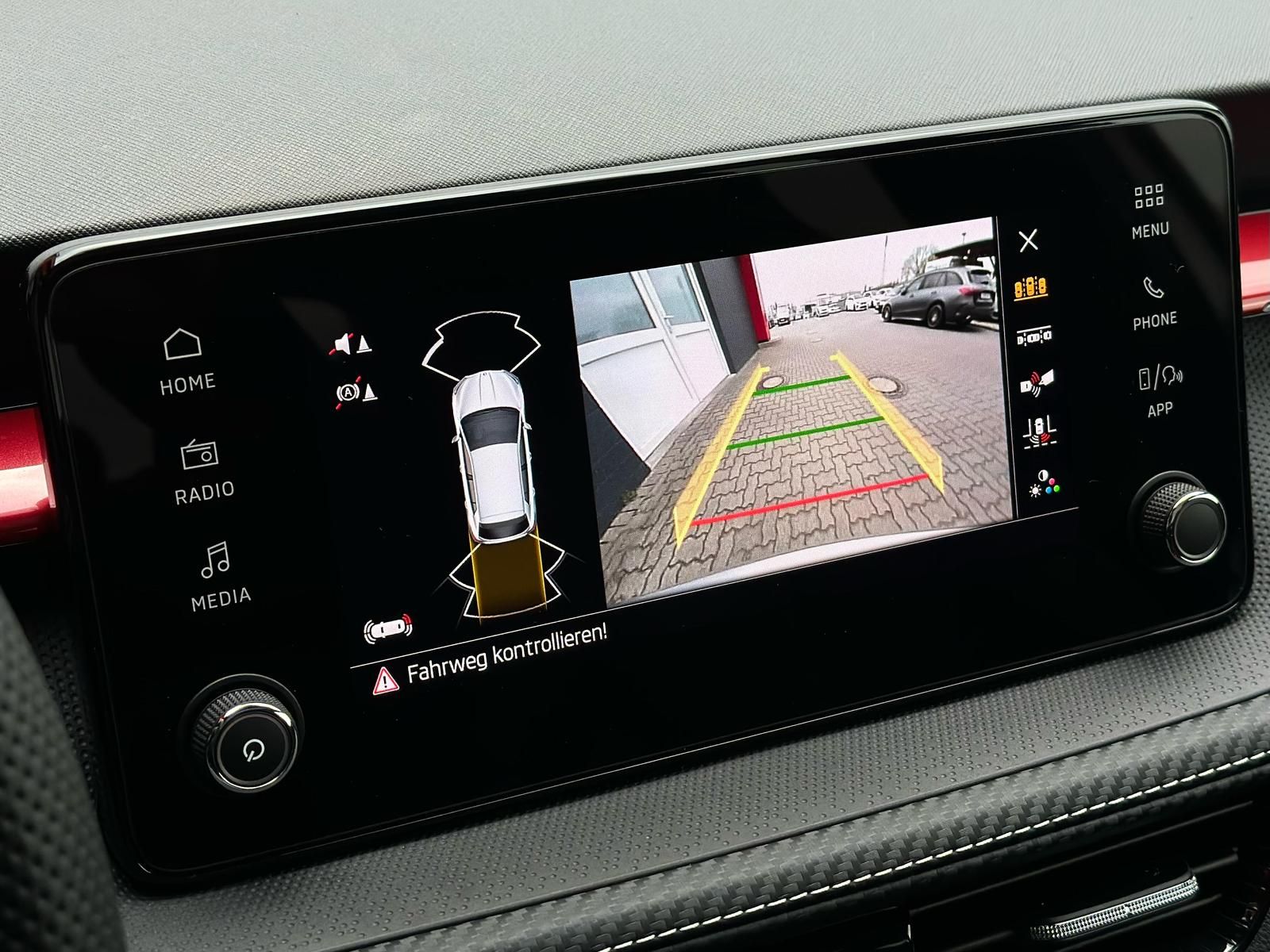 SKODA Fabia 1.5TSI MONTE CARLO LED#ACC#SPUR#PANO#CAM - Image 21