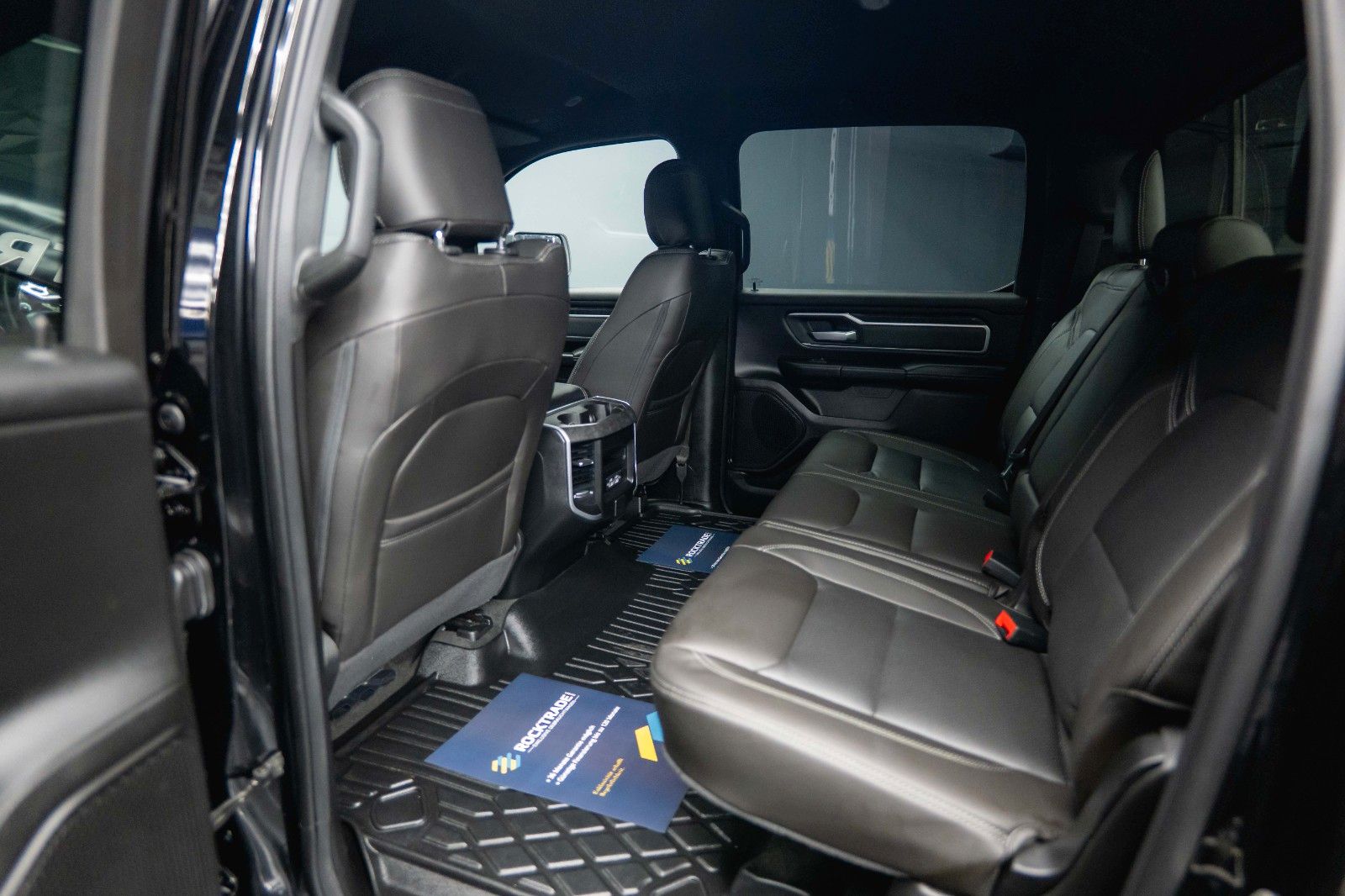 Fahrzeugabbildung Dodge RAM 5.7 V8 HEMI 4x4 BLACK EDITION Longbed 19%